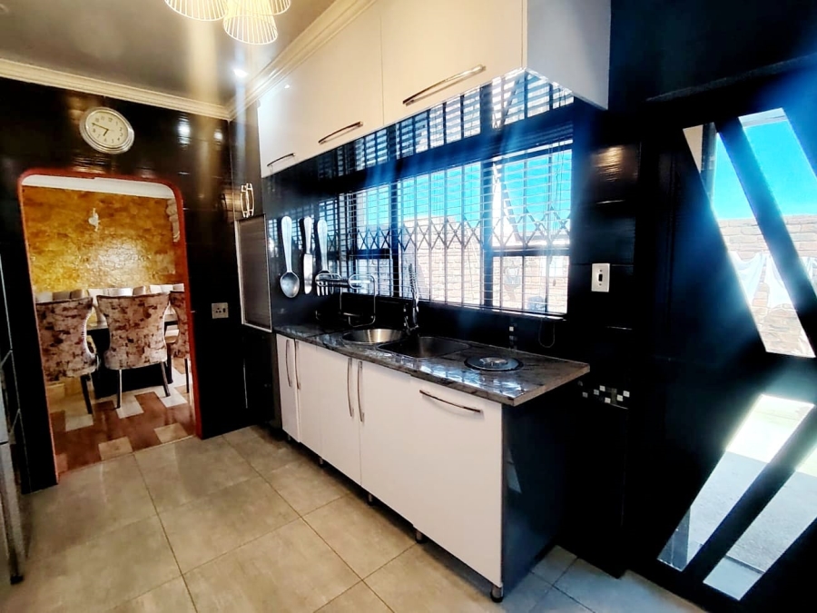 4 Bedroom Property for Sale in West Bank Eastern Cape